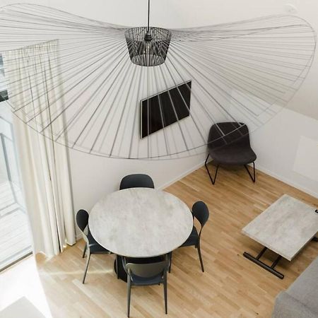 All In One Loft With Balcony And Free Parking ลิดินโญ่ ภายนอก รูปภาพ