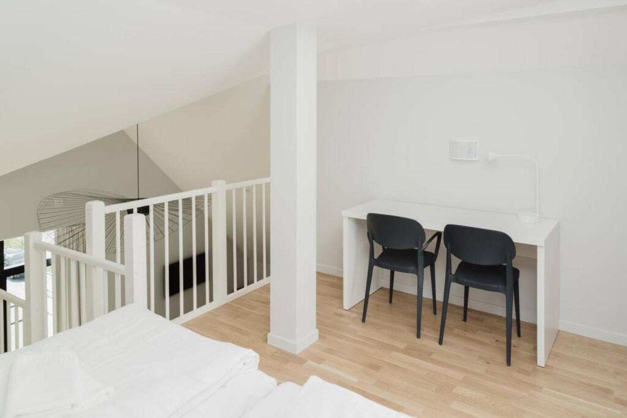 All In One Loft With Balcony And Free Parking ลิดินโญ่ ภายนอก รูปภาพ